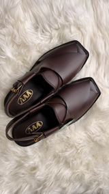 Saddle Brown Heritage